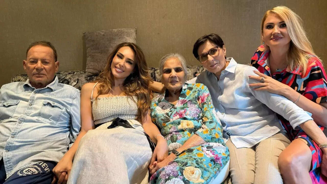 Iulia Vantur opens up about her bond with Salim Khan