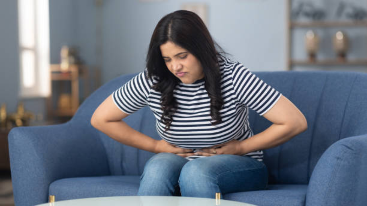 Ovarian cancer: Experts explain symptoms and signs behind menstrual cramps