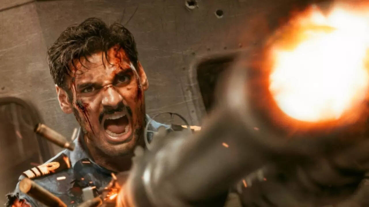 'Border 2': Ahan's FIRST LOOK as Navy officer unveiled