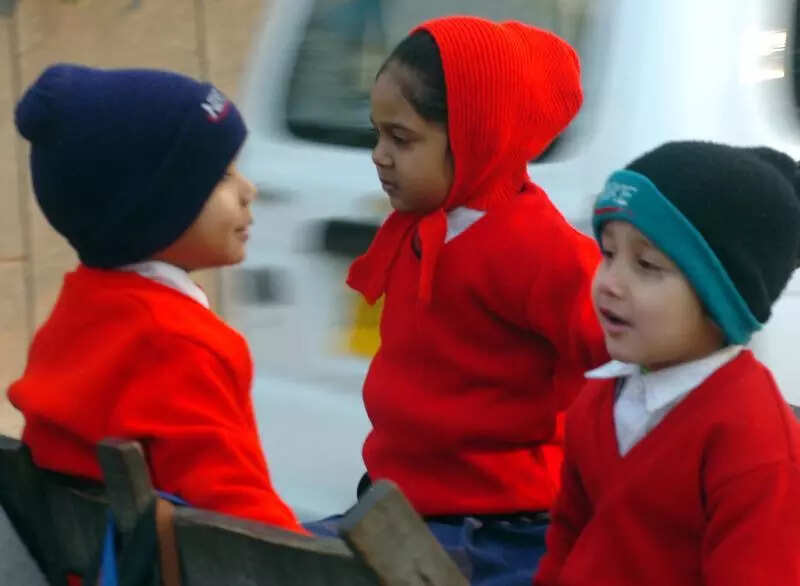 Hot meals, electric kettles to help students beat cold