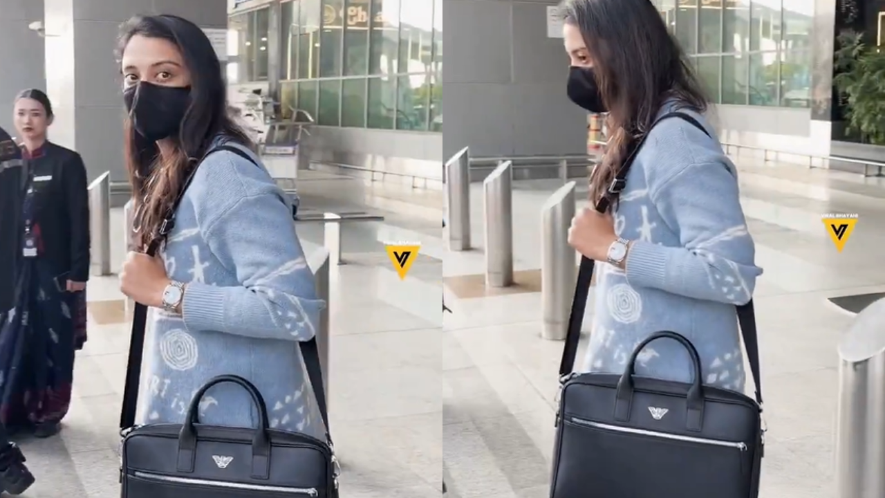 Mandhana seen in public for the first time after calling off wedding; social media erupts - Watch