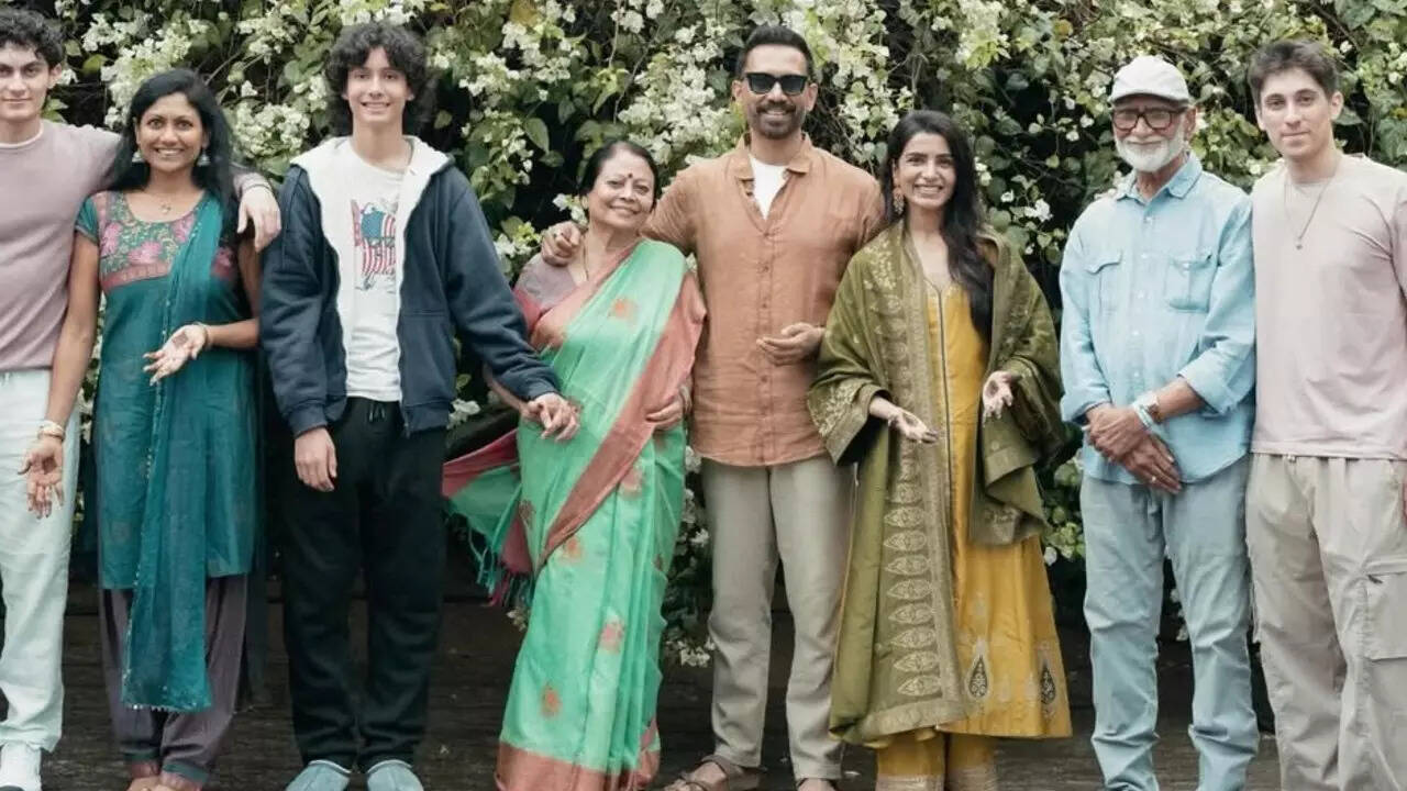 Samantha Ruth Prabhu–Raj Nidimoru’s UNSEEN mehendi PIC