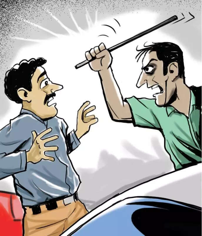 Contractor accuses traffic cop, scooter rider of assault over honking; files FIR