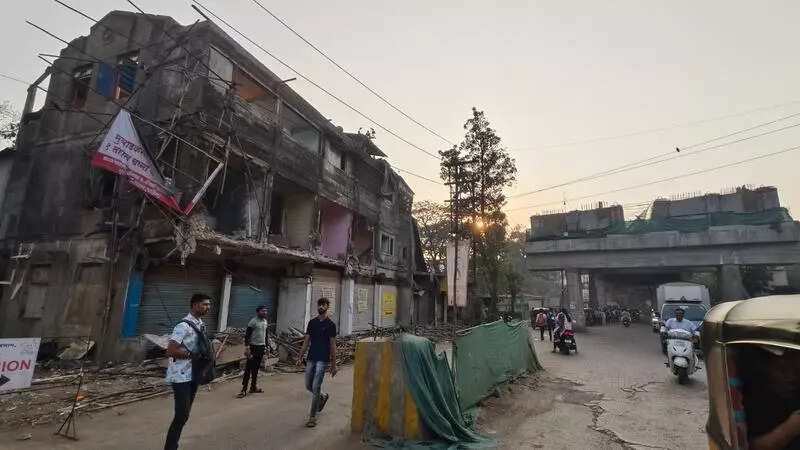 Demolition of decades old Optic Building clears way for SATIS Flyover in Kalyan; Deadline Feb 2026