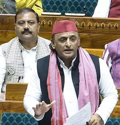 Akhilesh flags malfunctioning of voter mapping app in UP