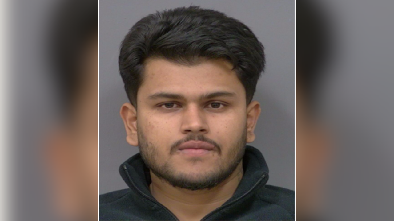 Indian-origin man held in Canada for flashing female doctors