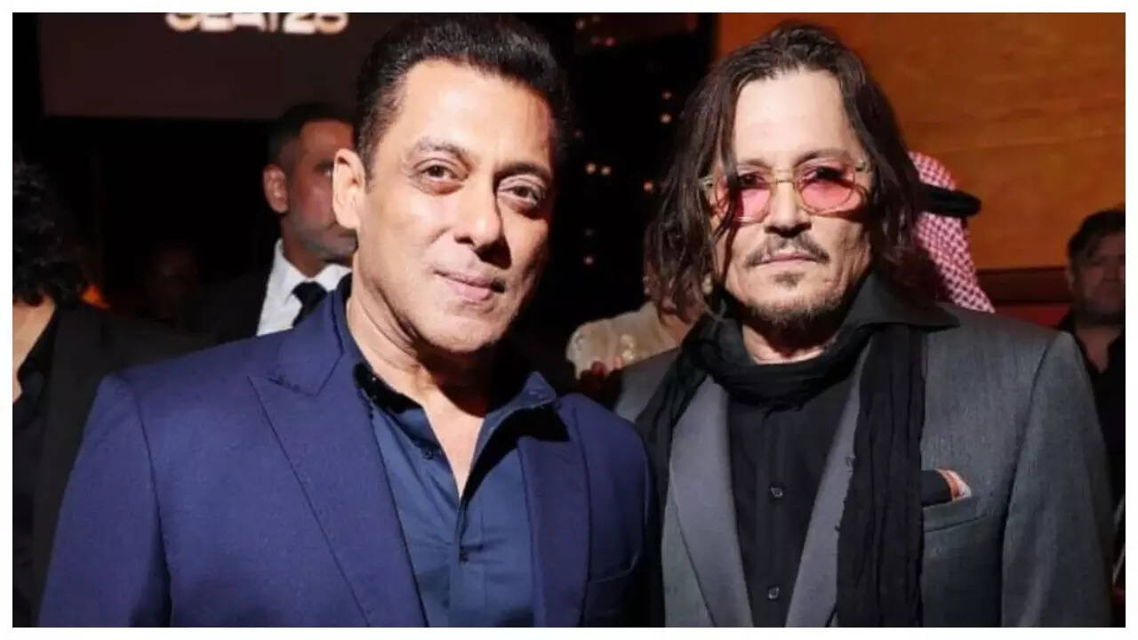 Salman Khan meets Johnny Depp; pose for pics together