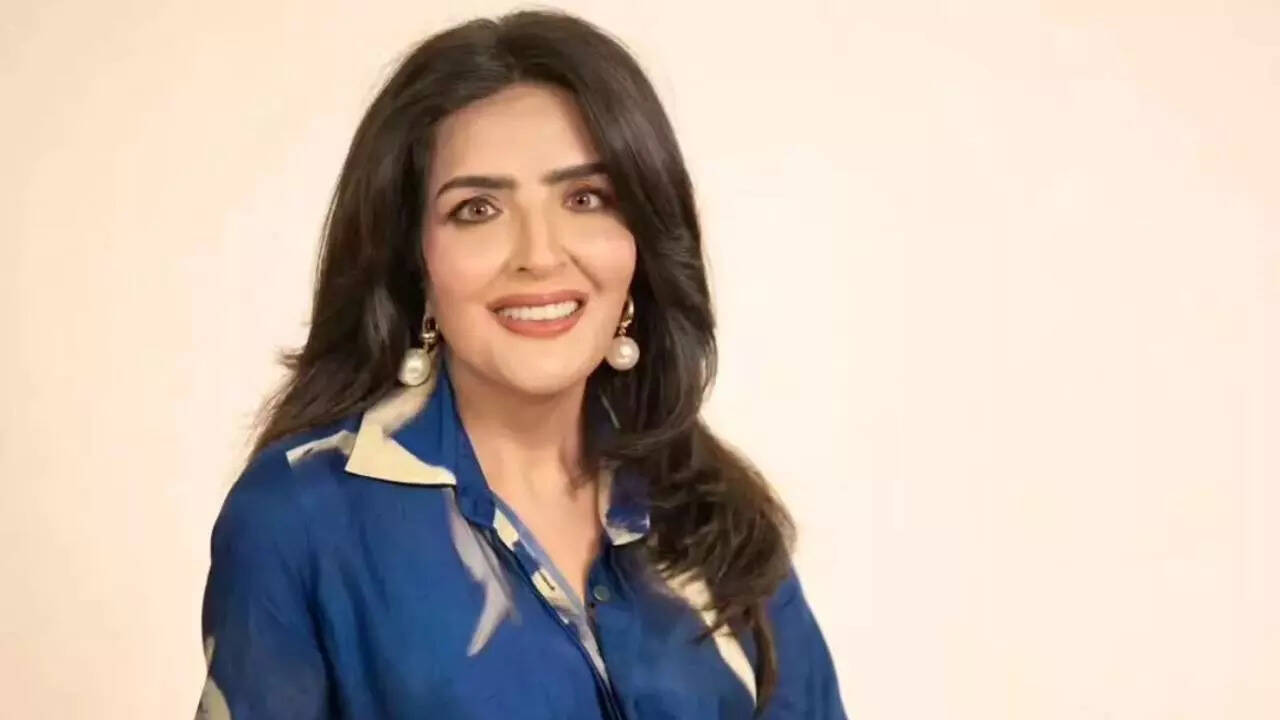 Hrithik’s sister Sunaina shares her battle with social anxiety