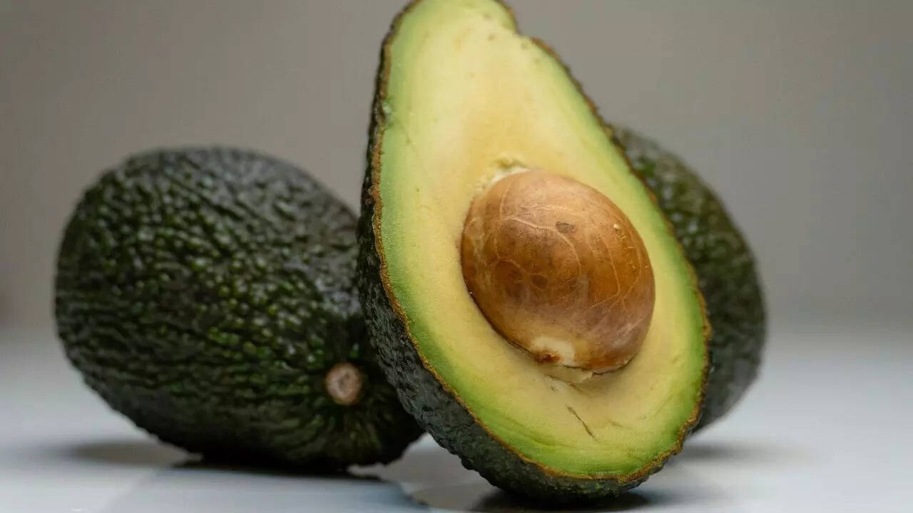 How to keep avocados fresh with a vinegar soak
