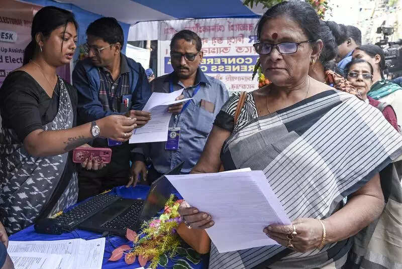 On absentee, shifted, or dead list? Don’t panic, submit Form 6 to BLO