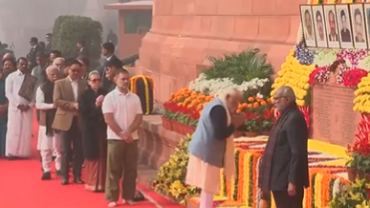 2001 Parliament attack anniversary: PM Modi, Rahul Gandhi pay tribute to fallen heroes – video