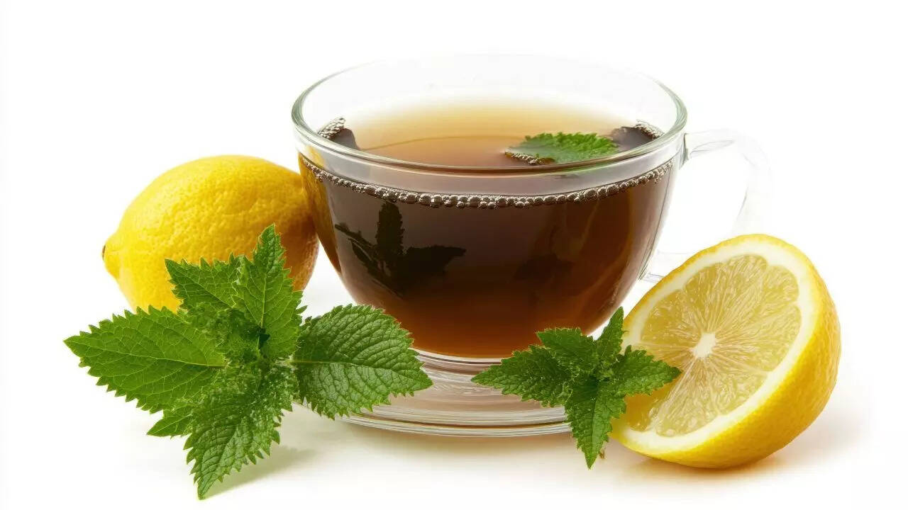 Herbal​‍​‌‍​‍‌​‍​‌‍​‍‌ tea for belly fat: How it helps, recipe, and best time to drink it