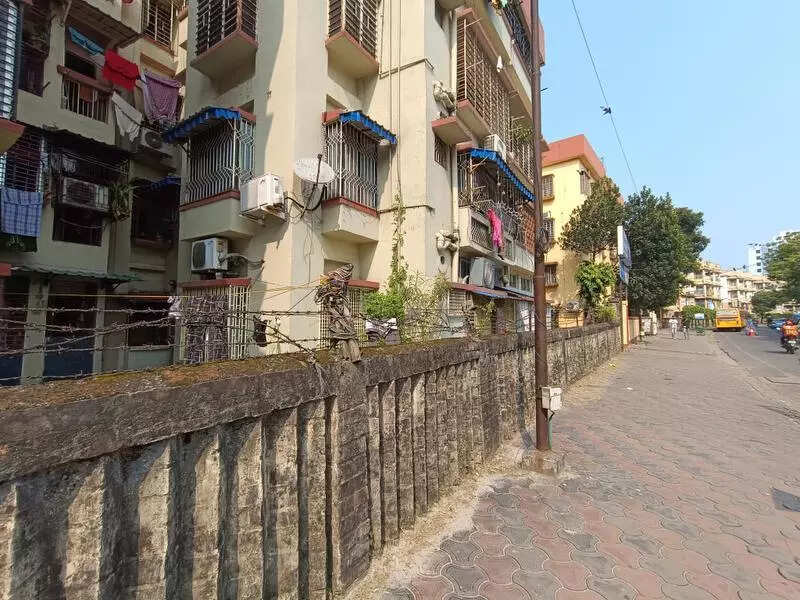 Stadium neighbourhood shaken by violence but says the situation could have been much worse