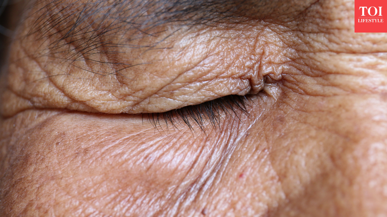 Which body parts start stretching first as we age?