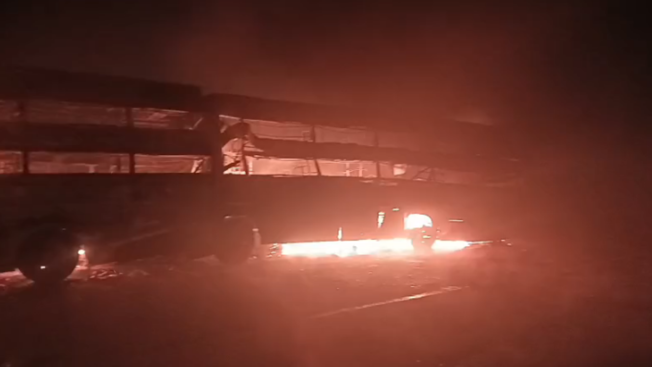 UP road accident: Several buses catch fire on Delhi-Agra expressway after collision; 4 killed