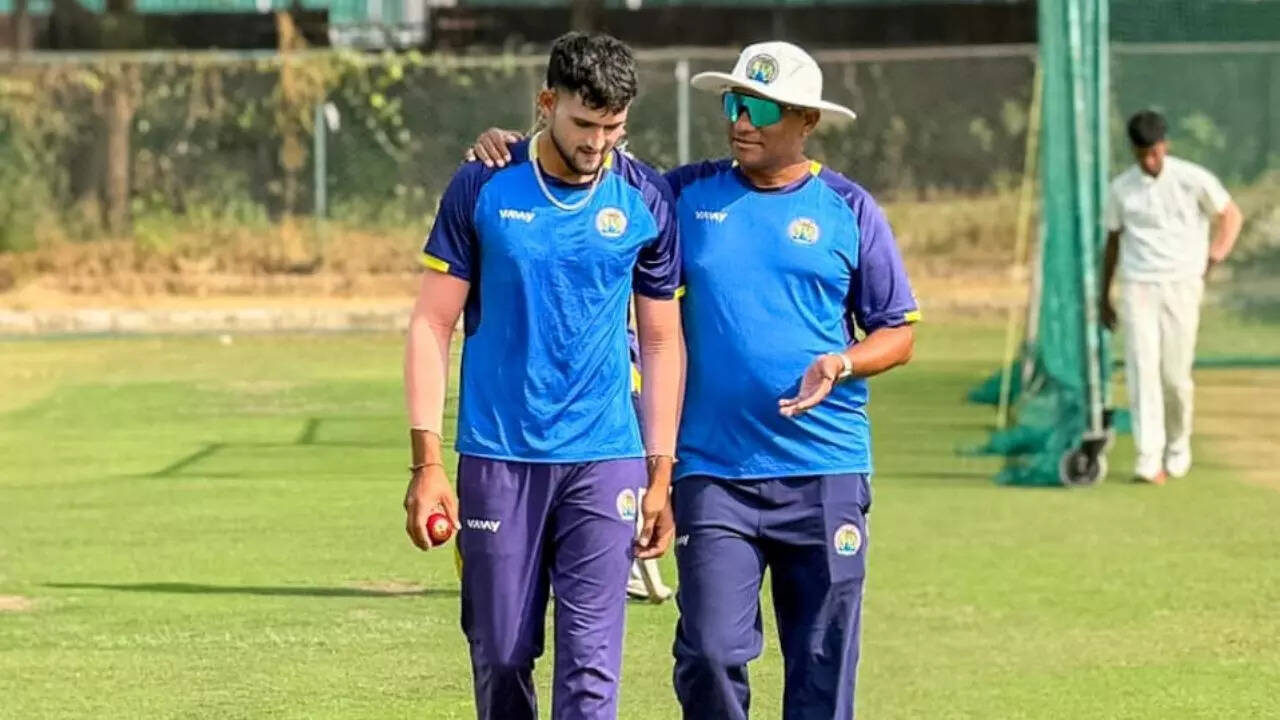 Ashok Sharma with Rajasthan head coach Anshu Jain (Special Arrangement) Ashok Sharma with Anshu Jain