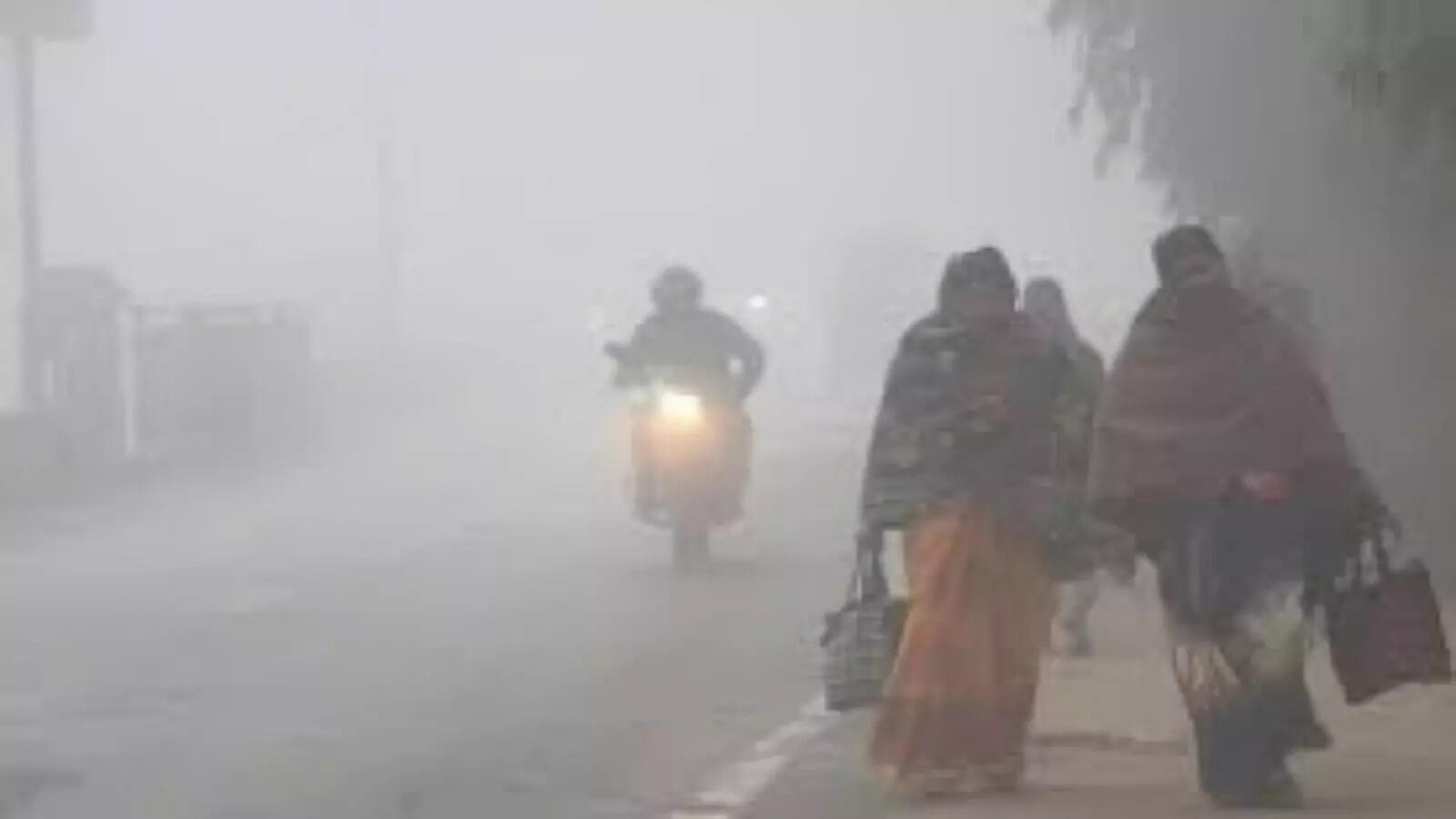 Kolkata weather today: Sunny skies, comfortable temperatures, but air quality concerns linger