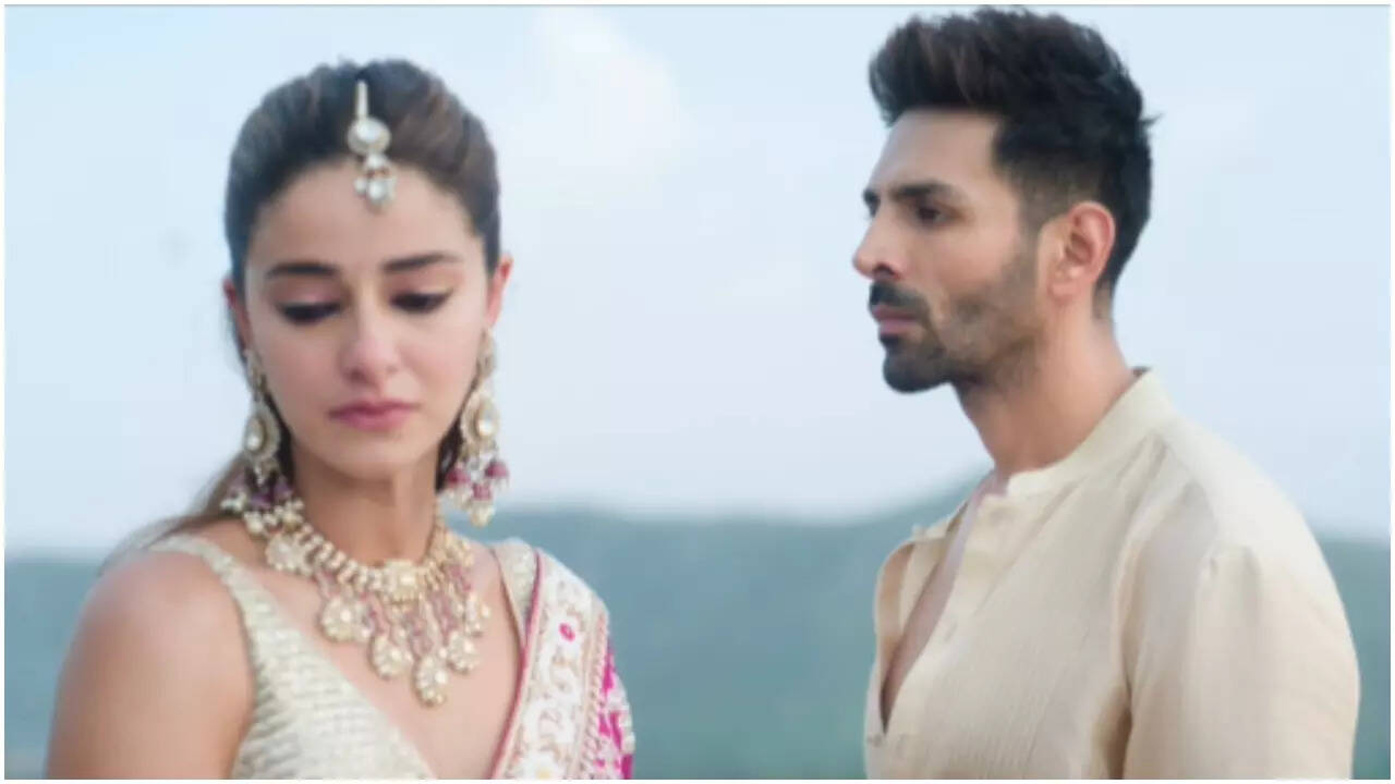 ‘TMMTMTTM’ trailer: Witness Kartik and Ananya with a SOCIAL touch