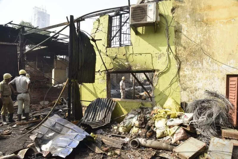 Night blasts wake up citizens from Salt Lake to Girish Park