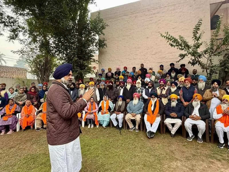 In Dakha, Ayali remains a popular rebel