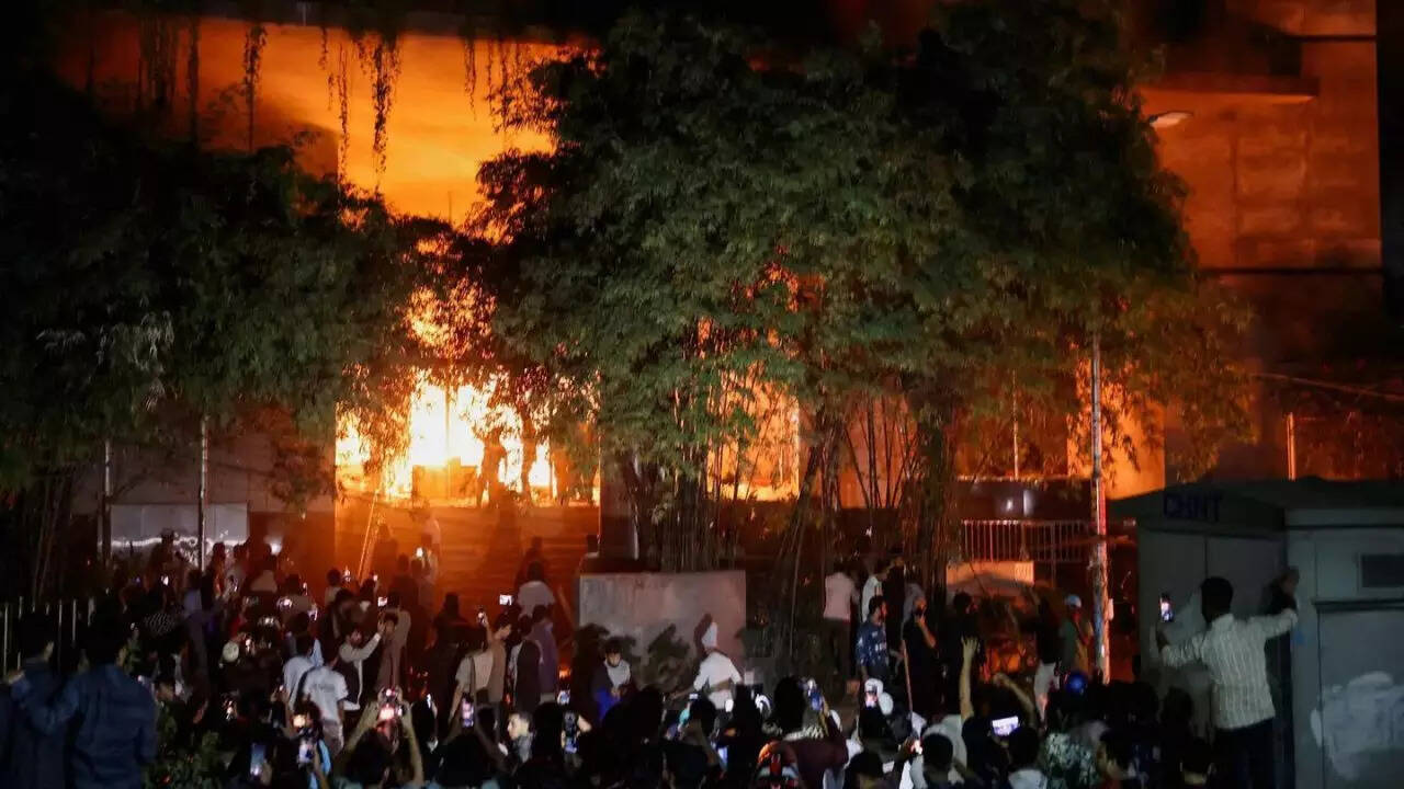 Journalists trapped inside as Bangladesh media houses torched; mobs storm Dhaka offices