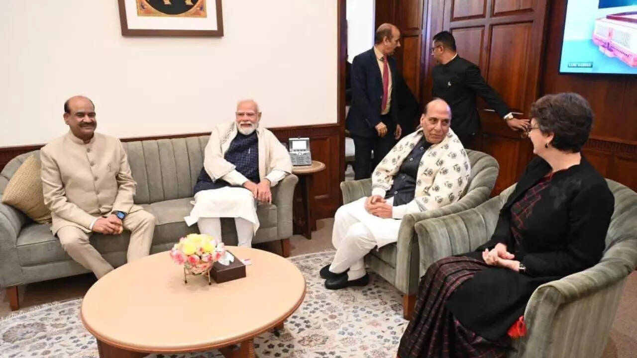 Winter session ends: OM Birla meets MPs as Parliament concludes; PM Modi, Priyanka in attendance