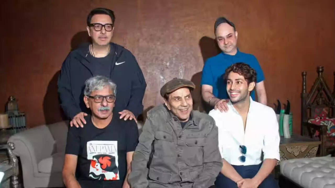 Agastya Nanda recalls working with Dharmendra in Ikkis