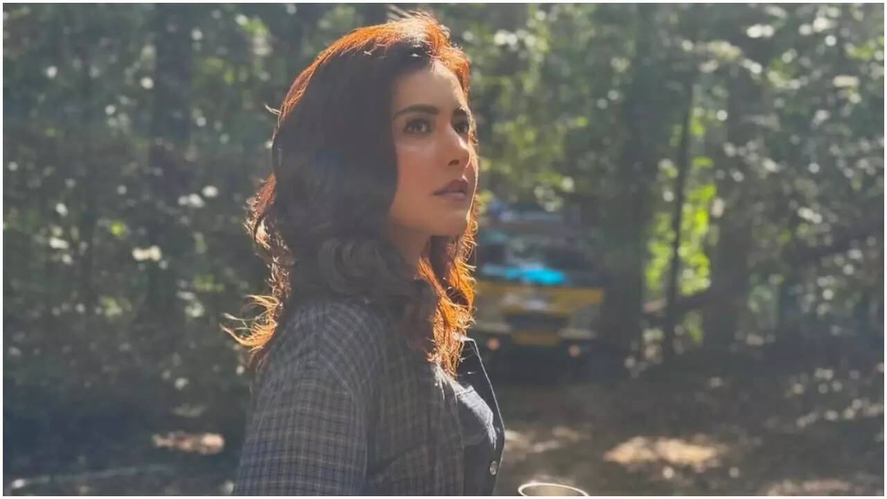 Raashii shares BTS from sets of Ustaad Bhagat Singh