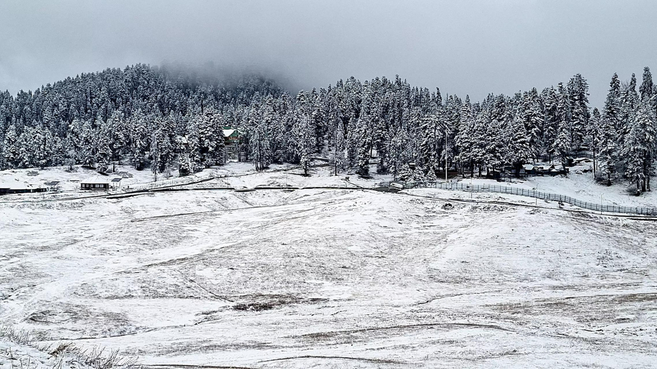 Chillai-Kalan begins: Kashmir sees snow and rain in its higher reaches - watch