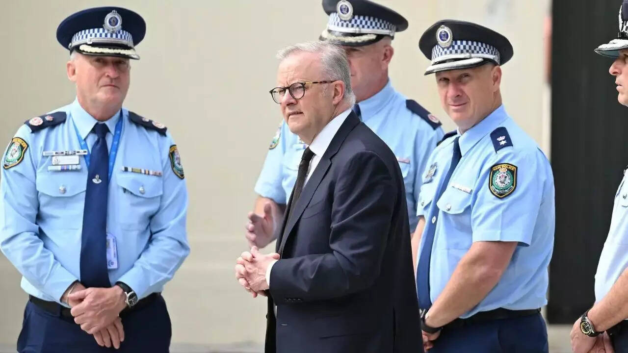 Australia probes security services after Bondi Beach attack