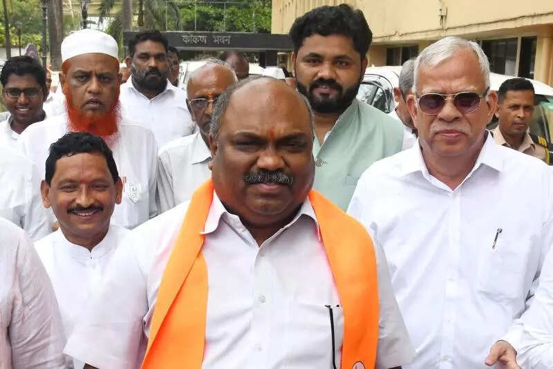 UBT-MNS seat talks over, announcement soon: Parab