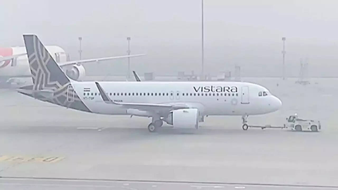Dense fog engulfs Delhi: IGI Airport issues travel advisory; rail services disrupted due to poor visibility