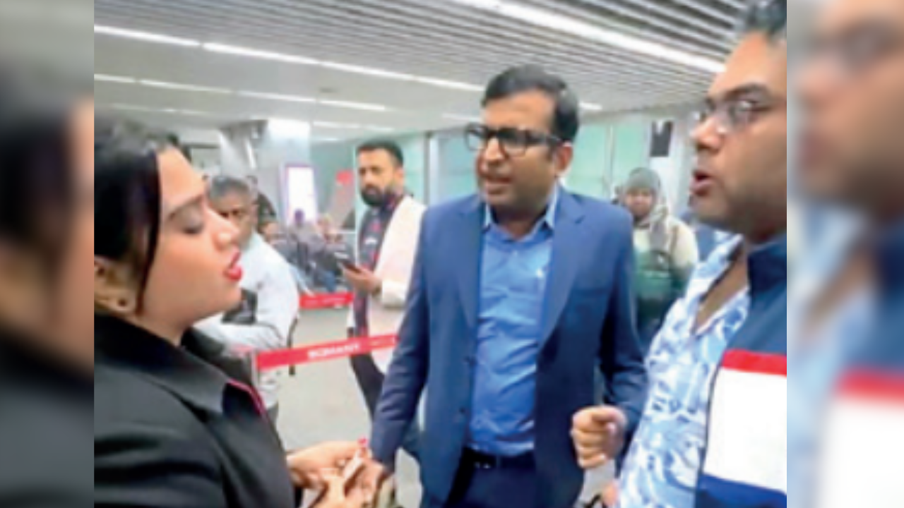 Kolkata flyers, airline in cabin bag ‘grey area’ row; debate moves online; bizman claims mismatch between receipt and payment