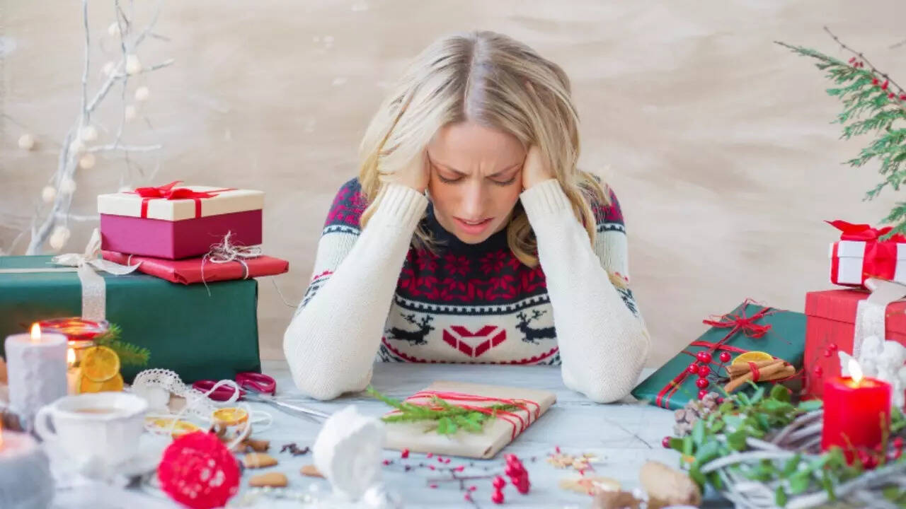 Holiday stress women (2)