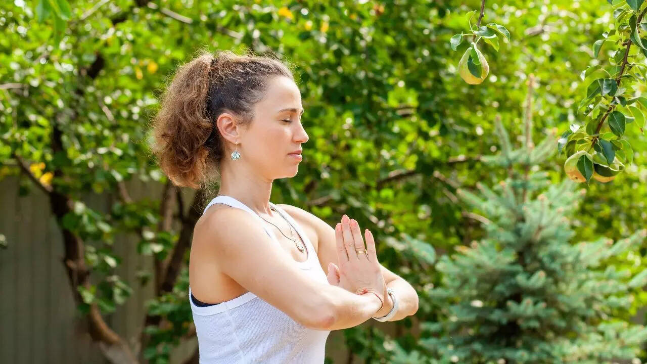 ​Pranamasana