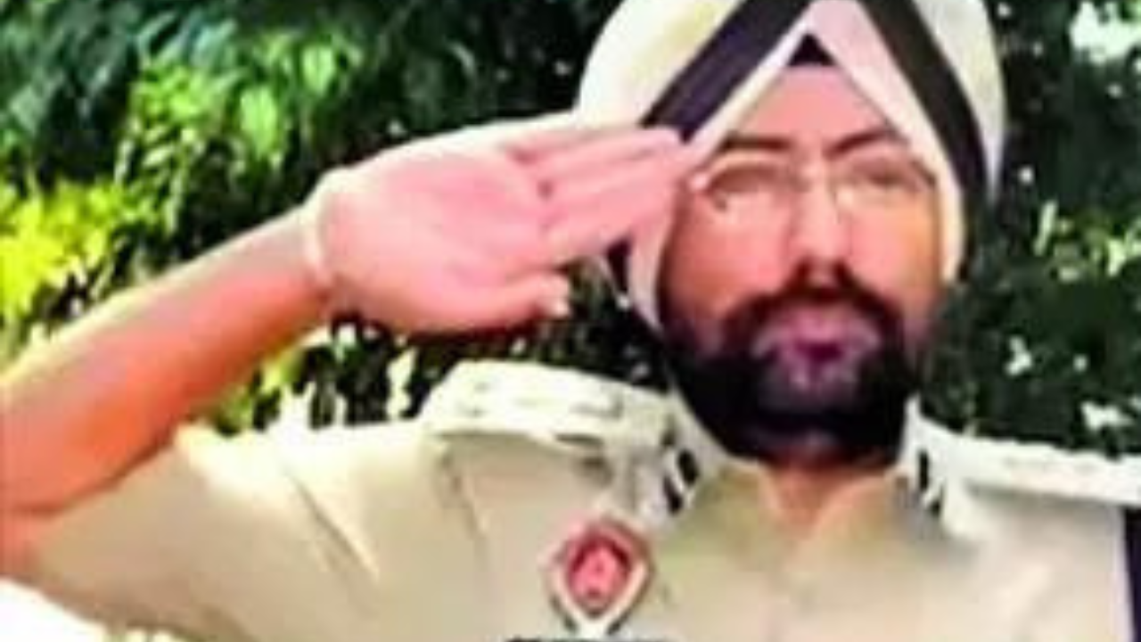 Day after Punjab ex-IG's suicide bid, FIR filed over Rs 8cr fraud