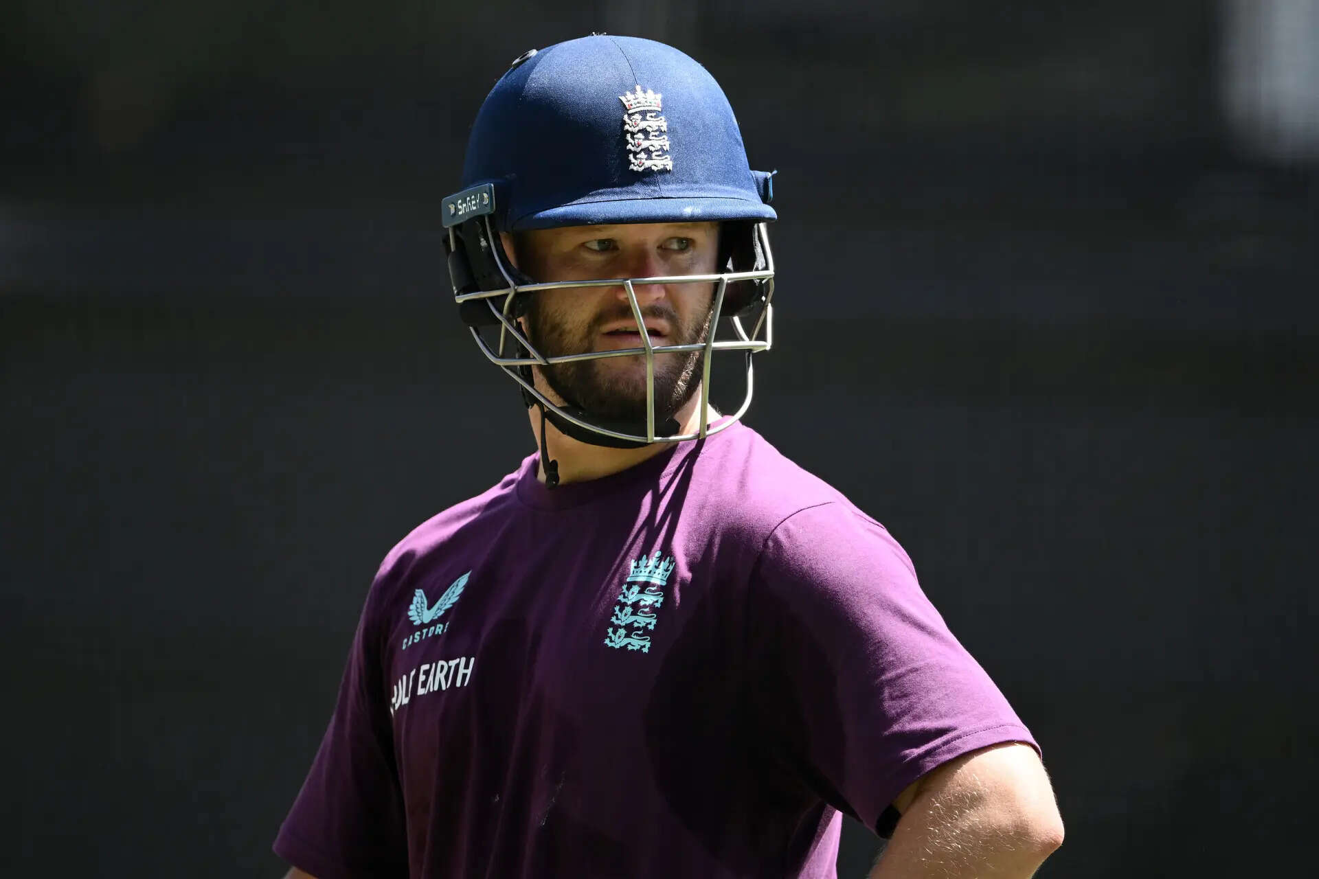 Ashes hangover? ECB probes England players' drinking after videos surface – watch