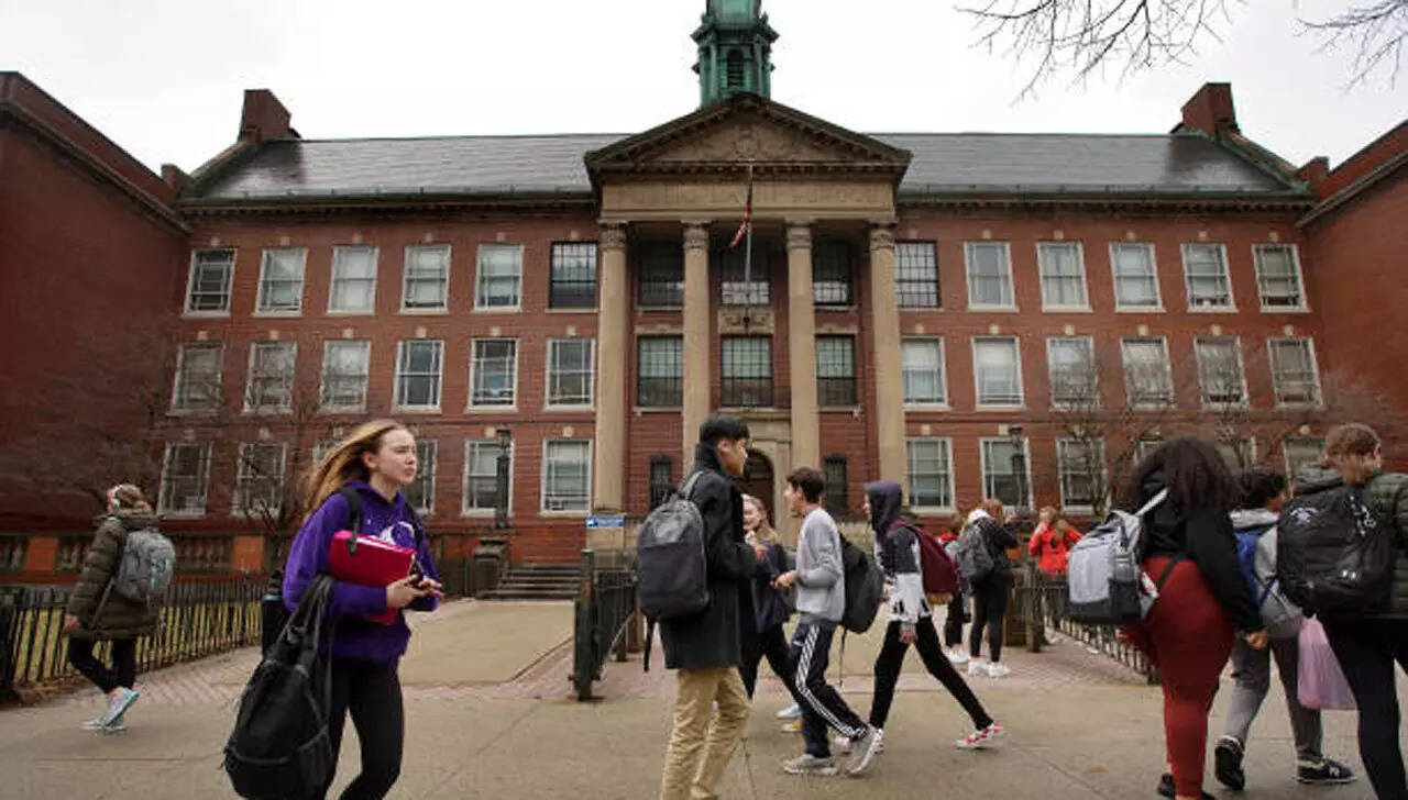 Alabama bill seeks equal signing day recognition for military recruits and trade school students in public schools