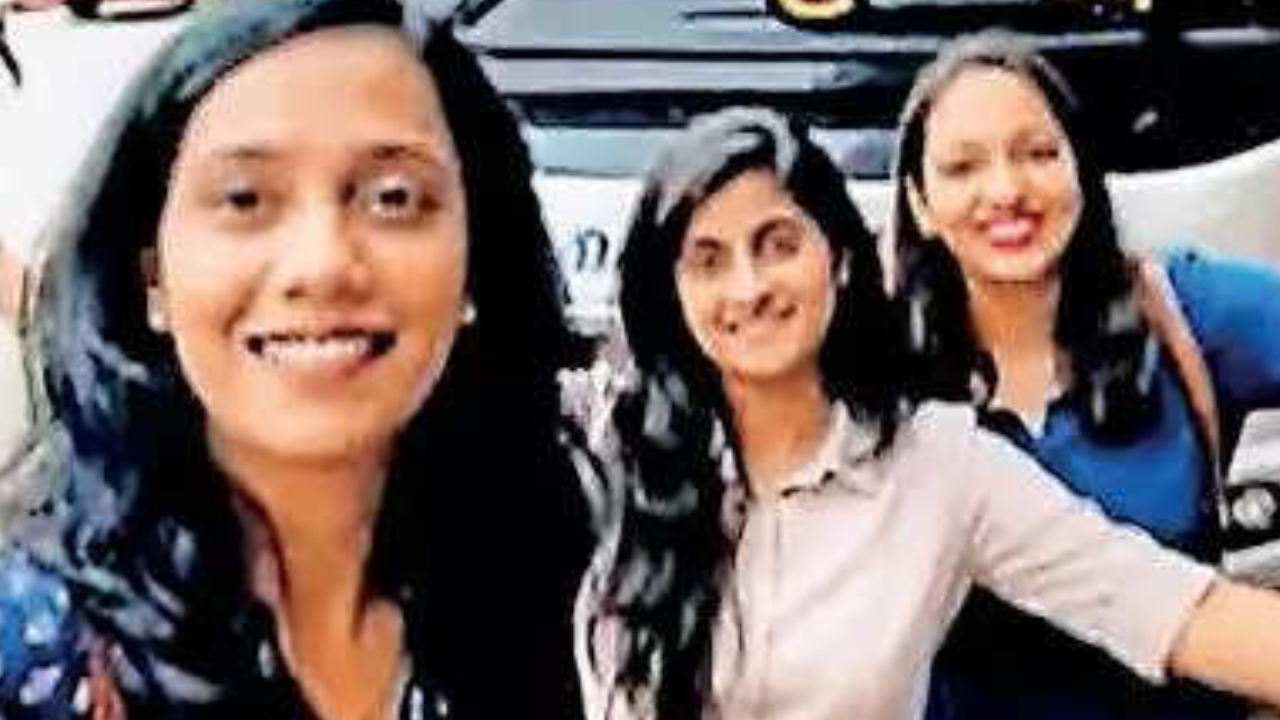 Karnataka bus fire: Survivor from Bengaluru recalls how her phone helped escape death