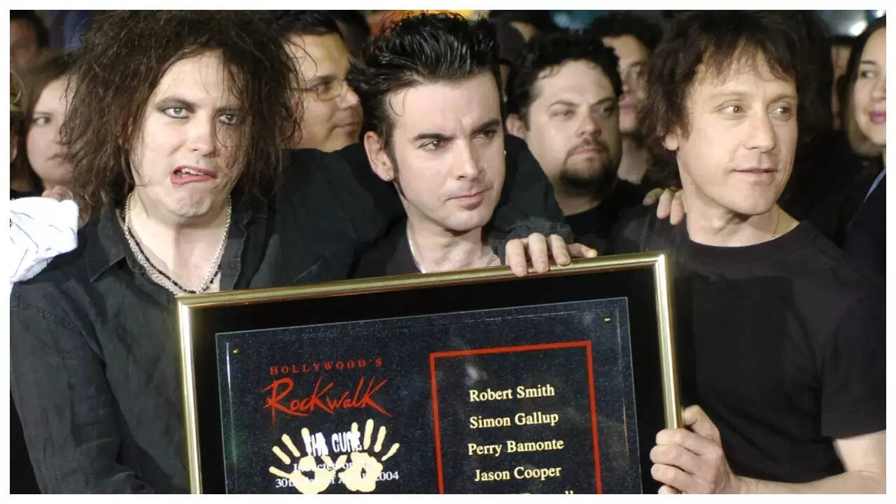 Perry Bamonte, The Cure guitarist passes away at 65