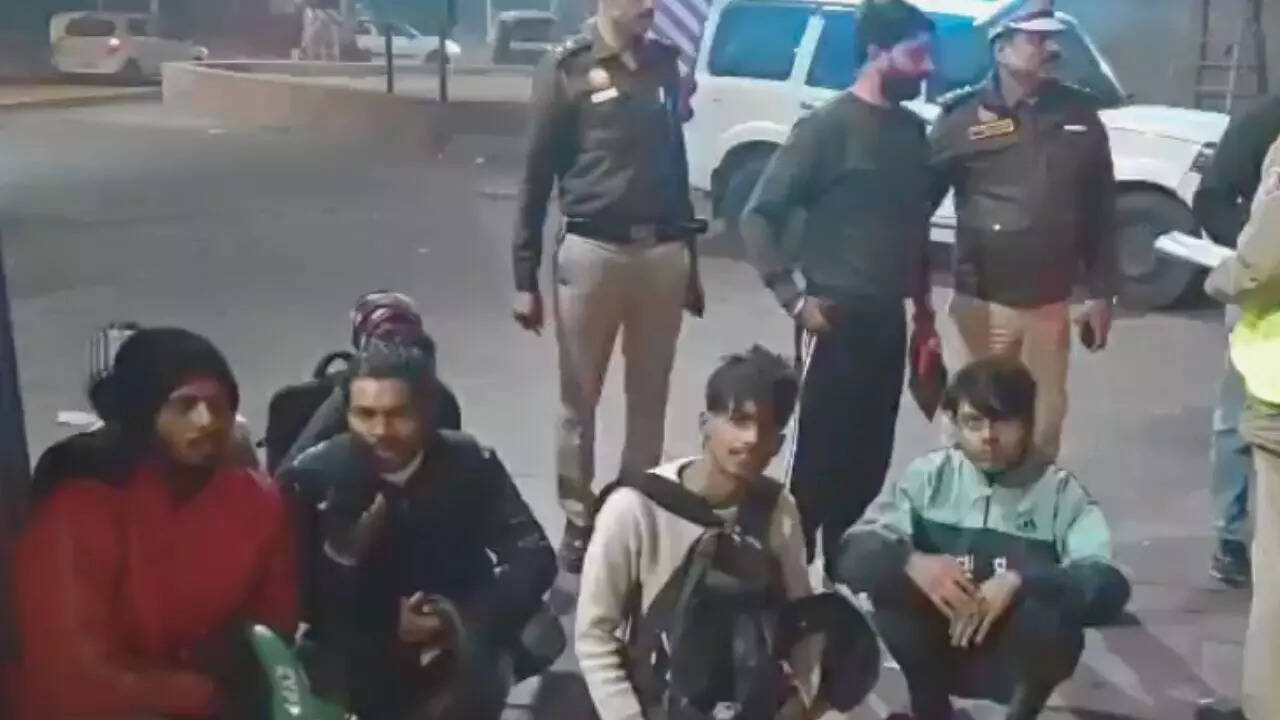 ‘Operation Aaghat 3.0’: Delhi Police arrest over 200 ahead of New Year, seize illegal weapons