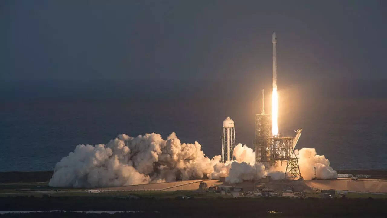 China moves to rival SpaceX: Stock market rules eased; reusable rockets in focus
