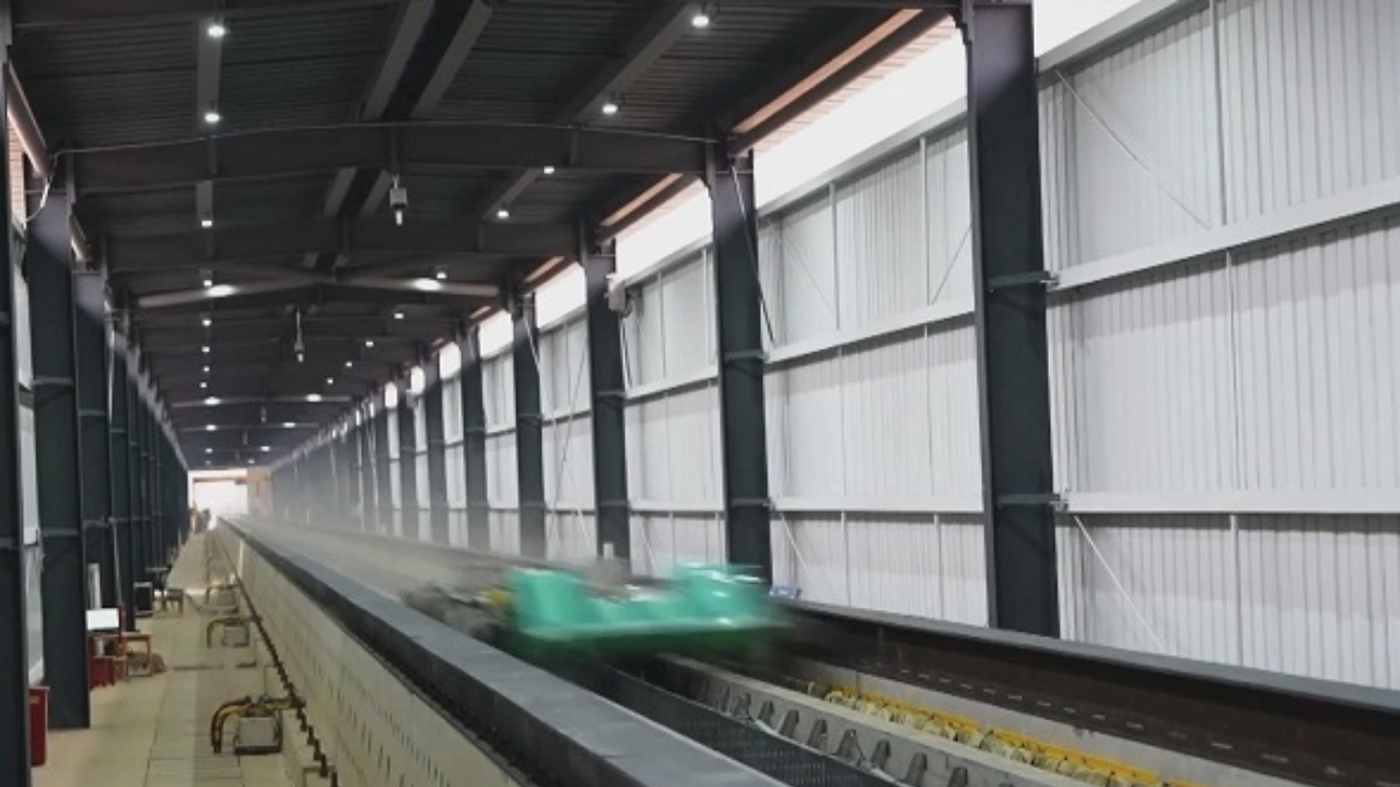 Watch: Chinese train hits 700kmph in 2 seconds! Shatters world record