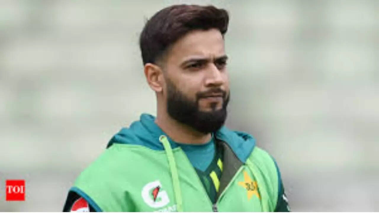 Former Pakistan cricketer announces divorce from wife Sannia