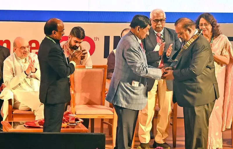 Senior doctors felicitated at IMA NATCON 2025