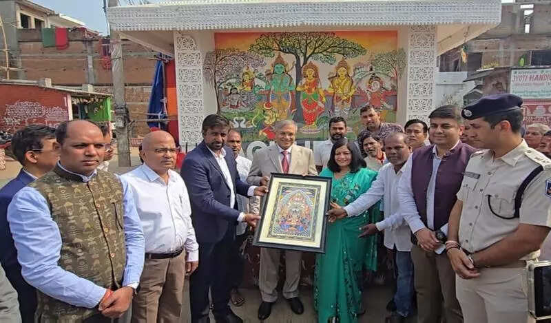 CEC cuts short Odisha tour, returns to Delhi after father’s accident