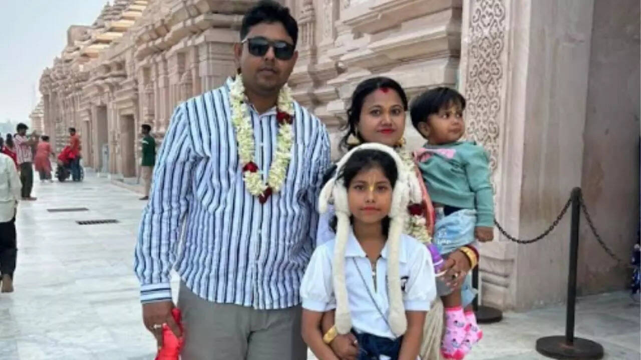 Kakoli from Kudghat marks 1-crore milestone at West Bengal’s Jagannath Temple in Digha