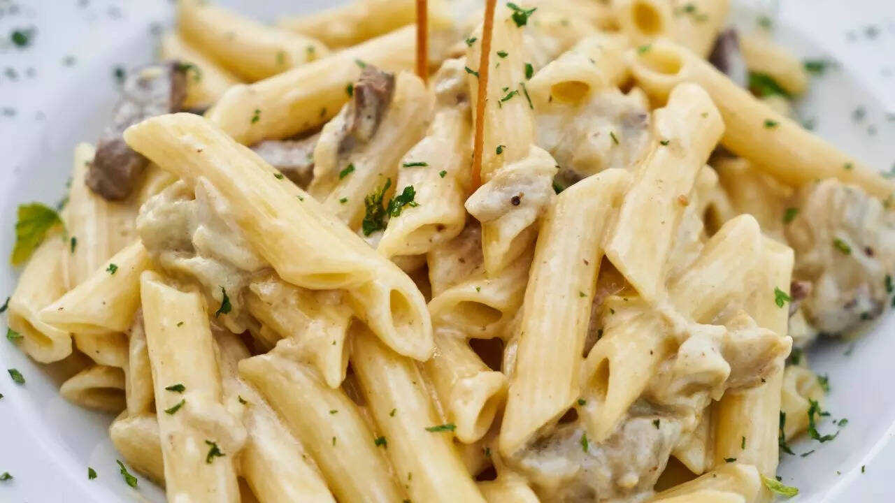 Combining everything for the pasta