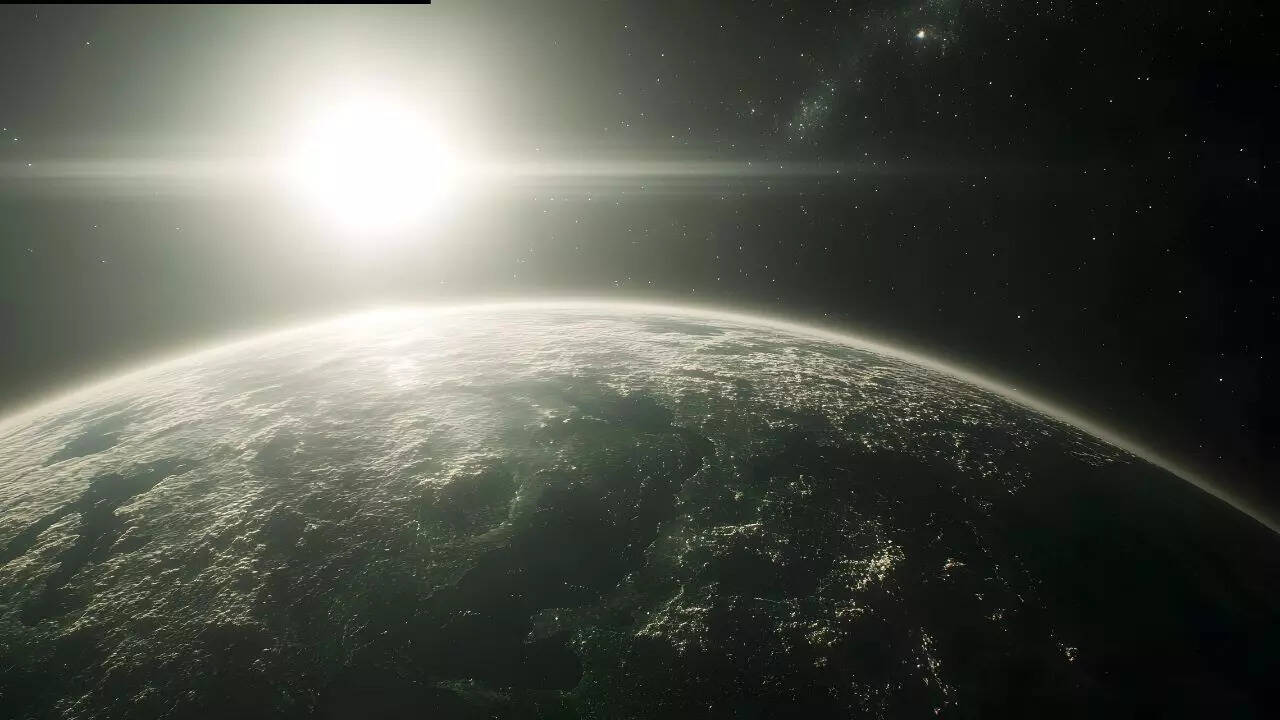 Why does Earth get colder when we are closest to the Sun