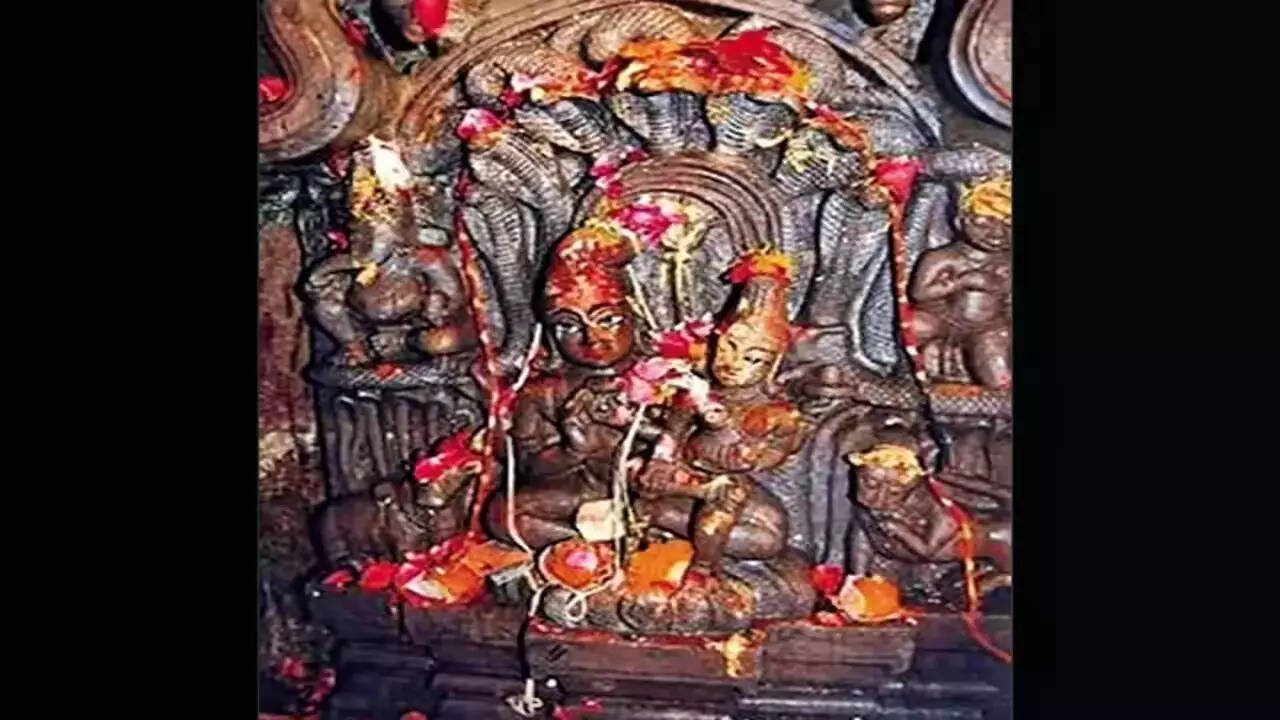 Remove Kaal Sarpa Dosha Naturally Through Astrology